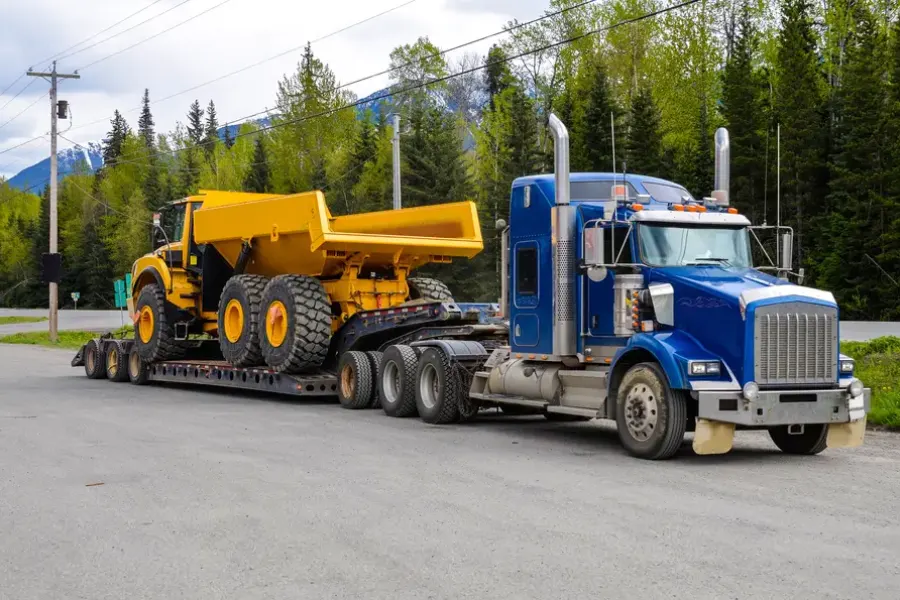 Commercial Junk Removal Challenges Solved With Trucking Services in Detroit, MI Commercial Junk Removal Challenges Solved With Trucking Services in Detroit, MI
